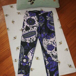 Gear Bunch Purple Skull leggings Med